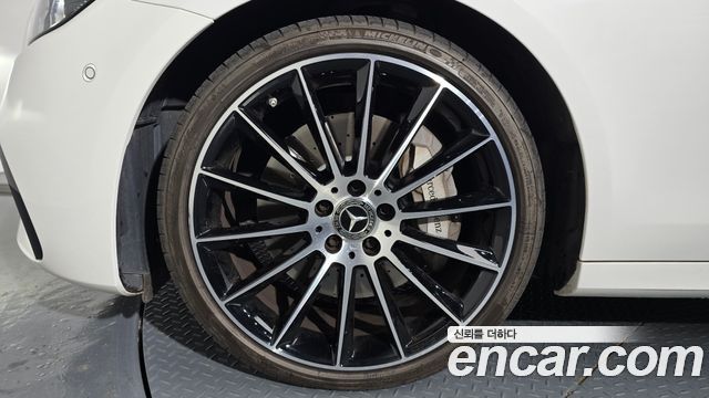 Mercedes-Benz E-Class E350 4MATIC AMG Line