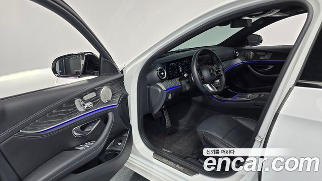 Mercedes-Benz E-Class E350 4MATIC AMG Line