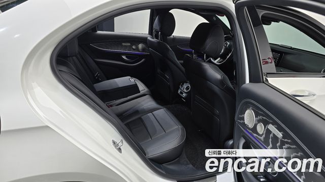 Mercedes-Benz E-Class E350 4MATIC AMG Line