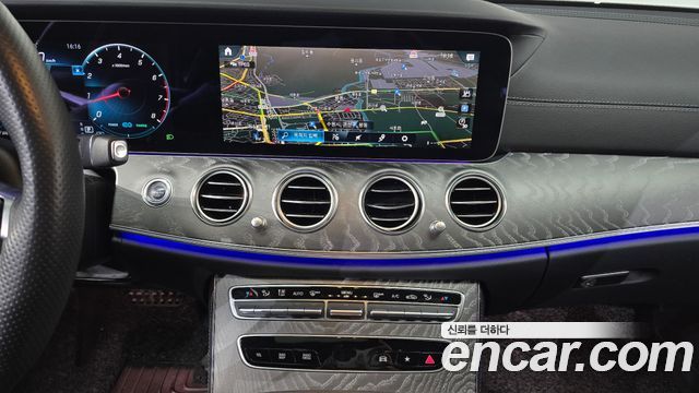 Mercedes-Benz E-Class E350 4MATIC AMG Line