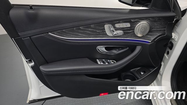 Mercedes-Benz E-Class E350 4MATIC AMG Line