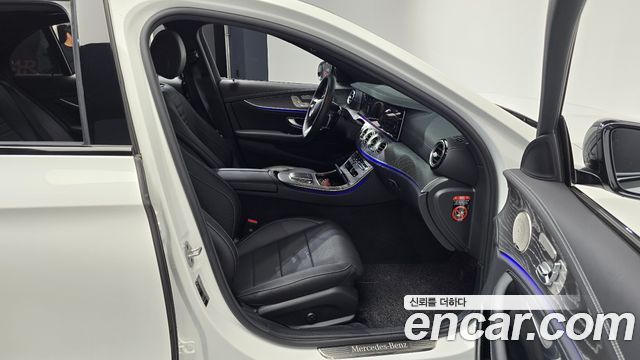 Mercedes-Benz E-Class E350 4MATIC AMG Line