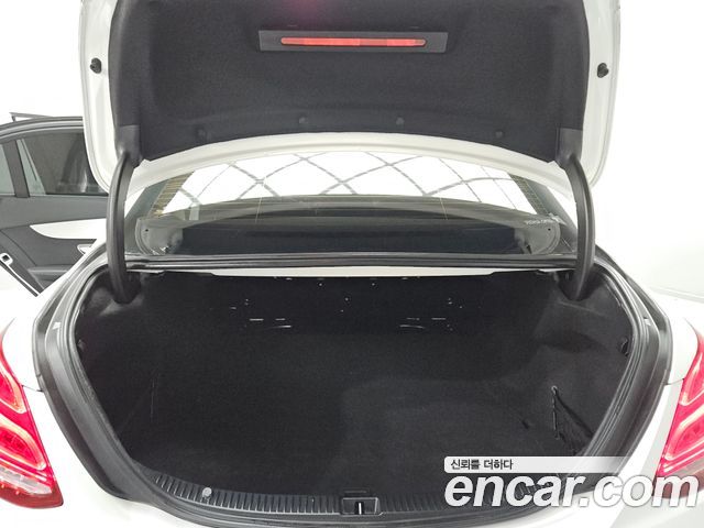 Mercedes-Benz C-Class C200 Avantgarde