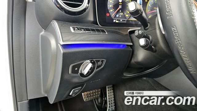 Mercedes-Benz E-Class E300 4MATIC Avnatgarde