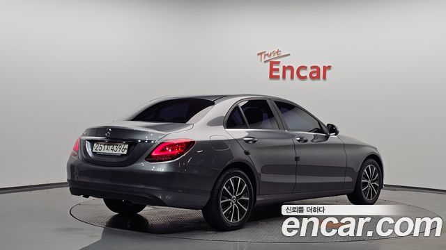 Mercedes-Benz C-Class C200