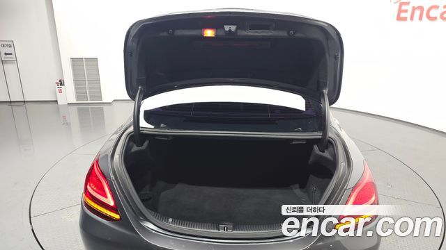 Mercedes-Benz C-Class C200