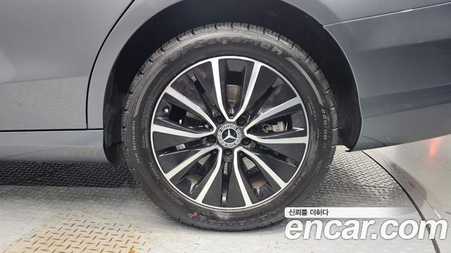 Mercedes-Benz C-Class C200
