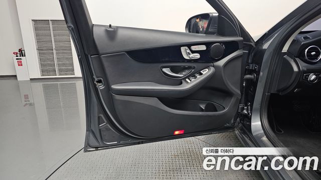 Mercedes-Benz C-Class C200