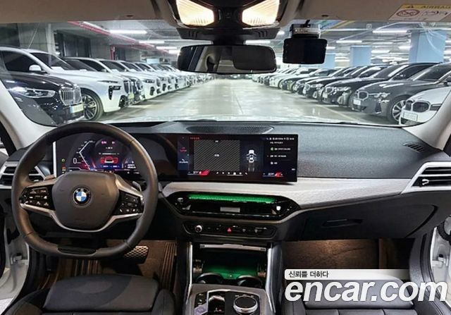BMW 3-Series 320i