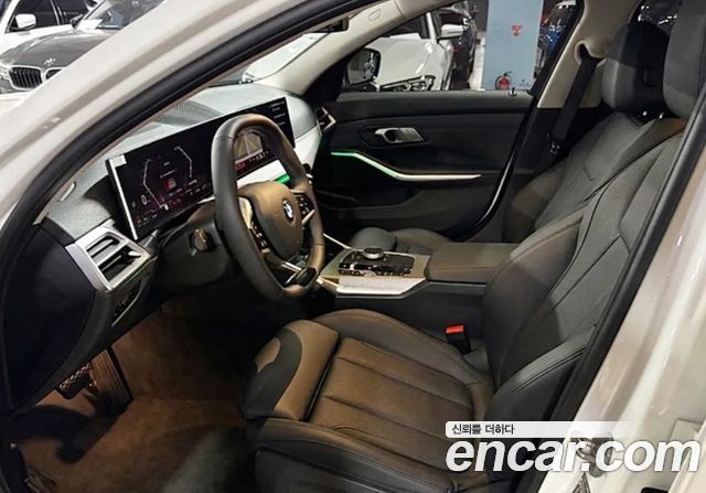 BMW 3-Series 320i