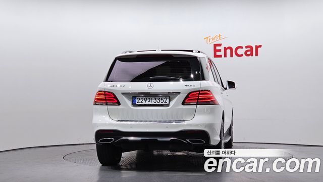 Mercedes-Benz GLE-Class GLE350 d 4MATIC