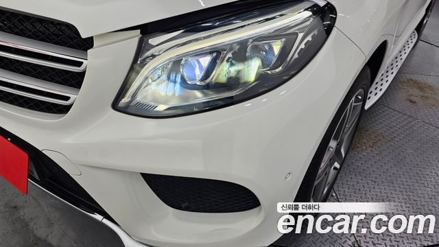 Mercedes-Benz GLE-Class GLE350 d 4MATIC