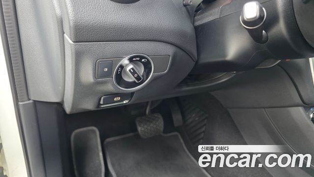 Mercedes-Benz GLA-Class GLA220