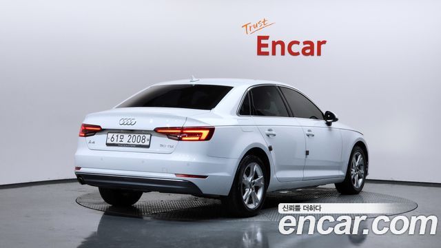 Audi A4 30 TDI Premium