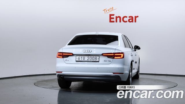 Audi A4 30 TDI Premium