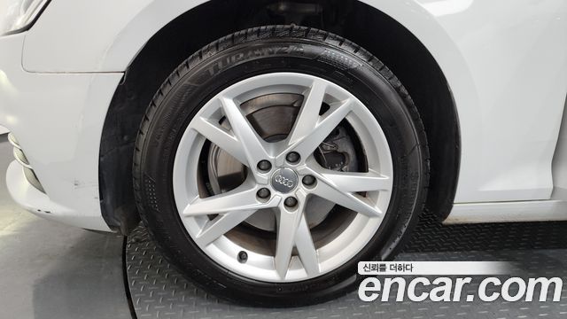 Audi A4 30 TDI Premium
