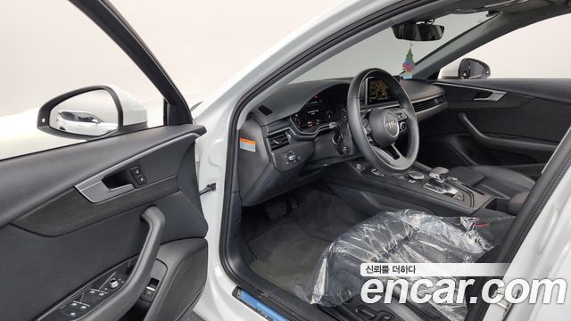 Audi A4 30 TDI Premium