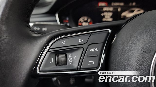 Audi A4 30 TDI Premium