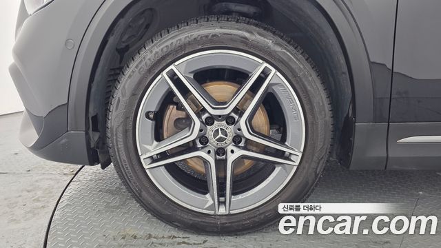 Mercedes-Benz GLA-Class GLA250 4MATIC