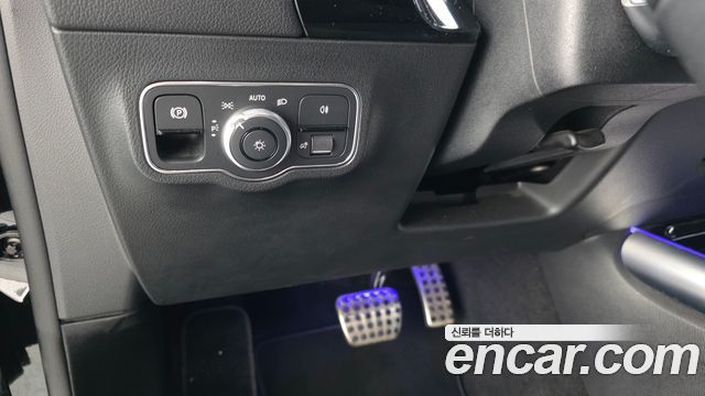 Mercedes-Benz GLA-Class GLA250 4MATIC