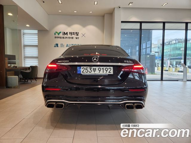 Mercedes-Benz E-Class E350 4MATIC AMG Line
