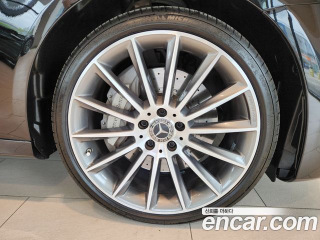 Mercedes-Benz E-Class E350 4MATIC AMG Line