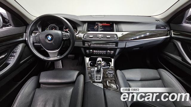 BMW 5-Series 528i xDrive Luxury Plus