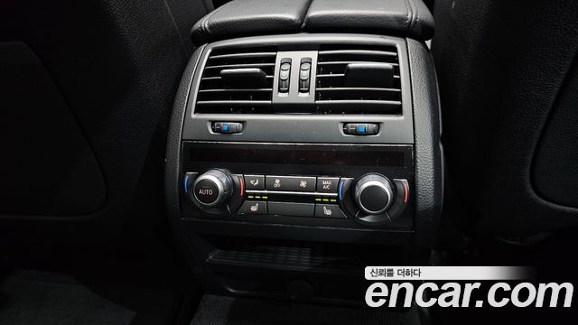 BMW 5-Series 528i xDrive Luxury Plus
