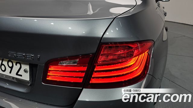 BMW 5-Series 528i xDrive Luxury Plus