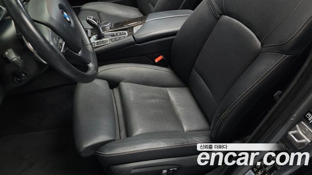 BMW 5-Series 528i xDrive Luxury Plus