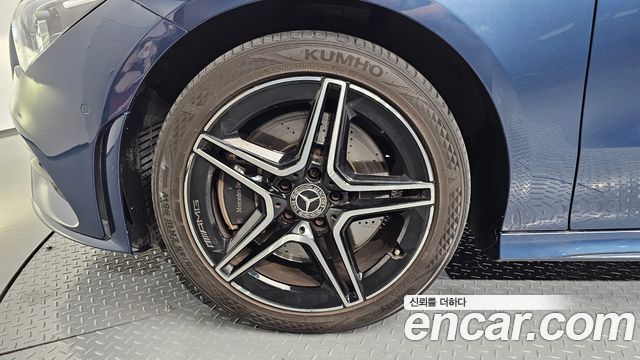 Mercedes-Benz CLA-Class CLA250 4MATIC