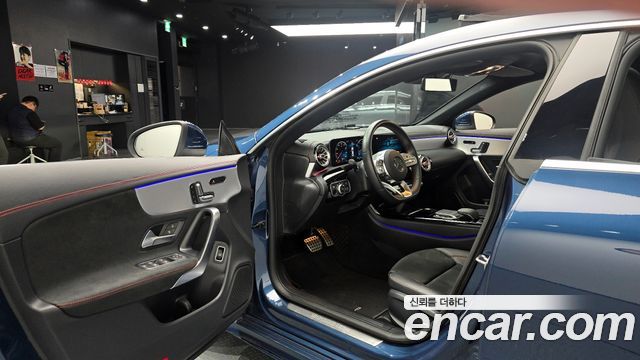 Mercedes-Benz CLA-Class CLA250 4MATIC