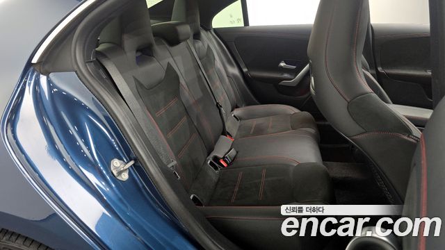 Mercedes-Benz CLA-Class CLA250 4MATIC