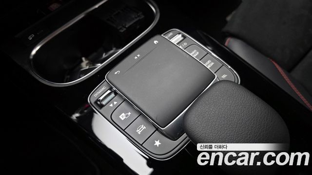 Mercedes-Benz CLA-Class CLA250 4MATIC