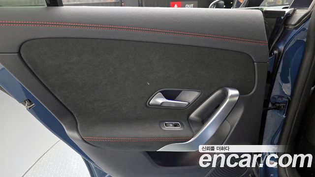 Mercedes-Benz CLA-Class CLA250 4MATIC