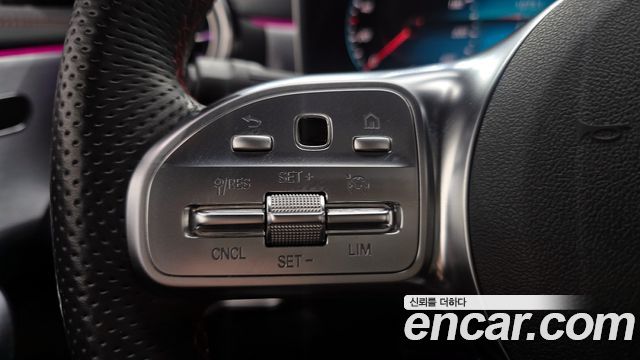 Mercedes-Benz CLA-Class CLA250 4MATIC