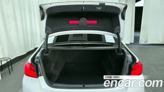 BMW 5-Series 530i M Sport Package
