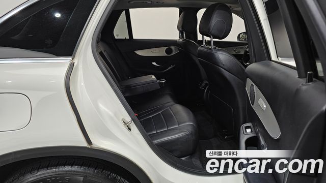 Mercedes-Benz GLC-Class GLC220 d 4MATIC