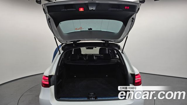 Mercedes-Benz GLC-Class GLC220 d 4MATIC