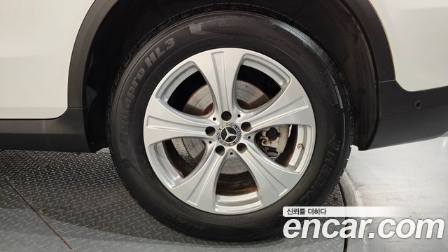 Mercedes-Benz GLC-Class GLC220 d 4MATIC