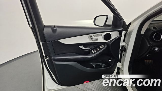 Mercedes-Benz GLC-Class GLC220 d 4MATIC