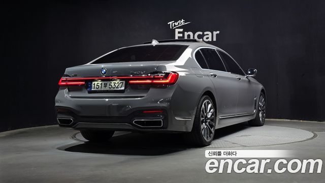 BMW 7-Series 740Li xDrive M Sport Package