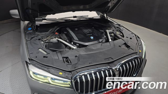 BMW 7-Series 740Li xDrive M Sport Package