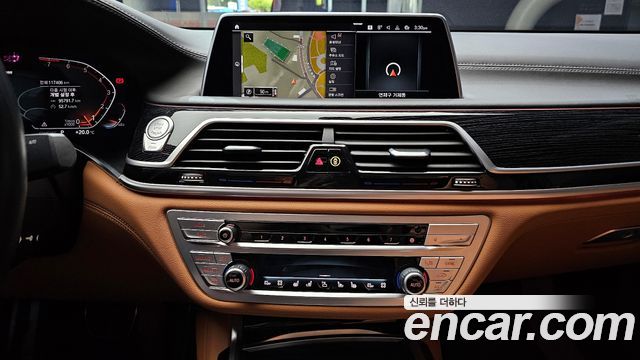 BMW 7-Series 740Li xDrive M Sport Package