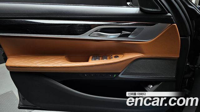 BMW 7-Series 740Li xDrive M Sport Package