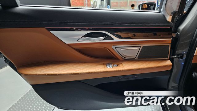 BMW 7-Series 740Li xDrive M Sport Package