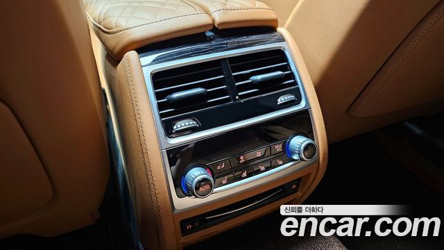 BMW 7-Series 740Li xDrive M Sport Package