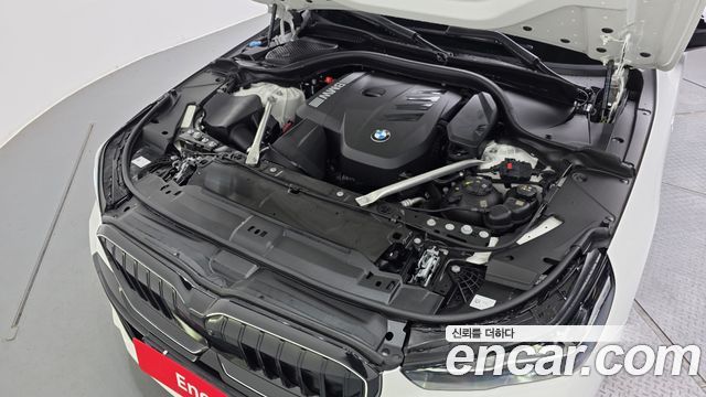BMW 5-Series 530i xDrive M Sport