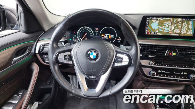 BMW 5-Series 520d xDrive Luxury Plus