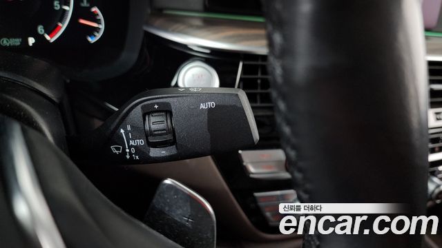 BMW 5-Series 520d xDrive Luxury Plus